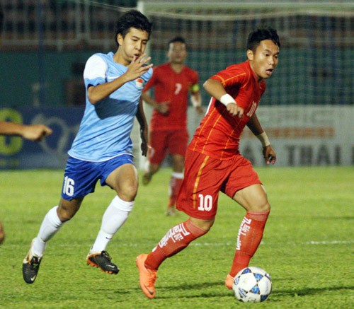 Có bàn thắng dẫn trước, U21 Việt Nam chơi bóng khá thoải mái, U21 Việt Nam đã dẫn U21 Singapore 3-0 ngay trước khi hiệp một trận đấu kết thúc.